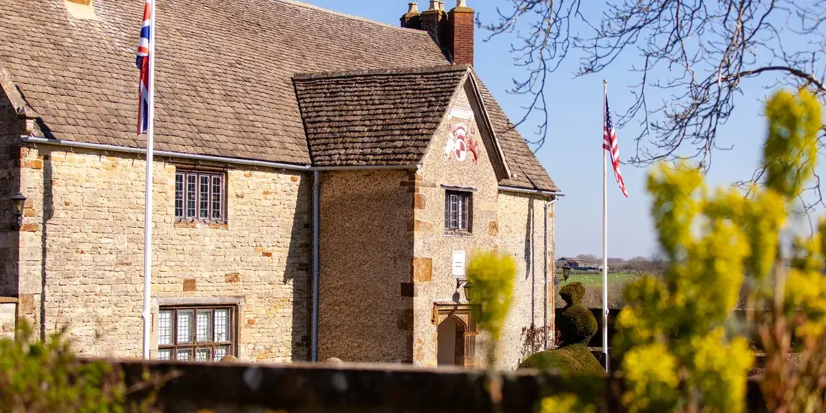 George Washington's Family Private Manor Tour - Cotswold Tours & Travel