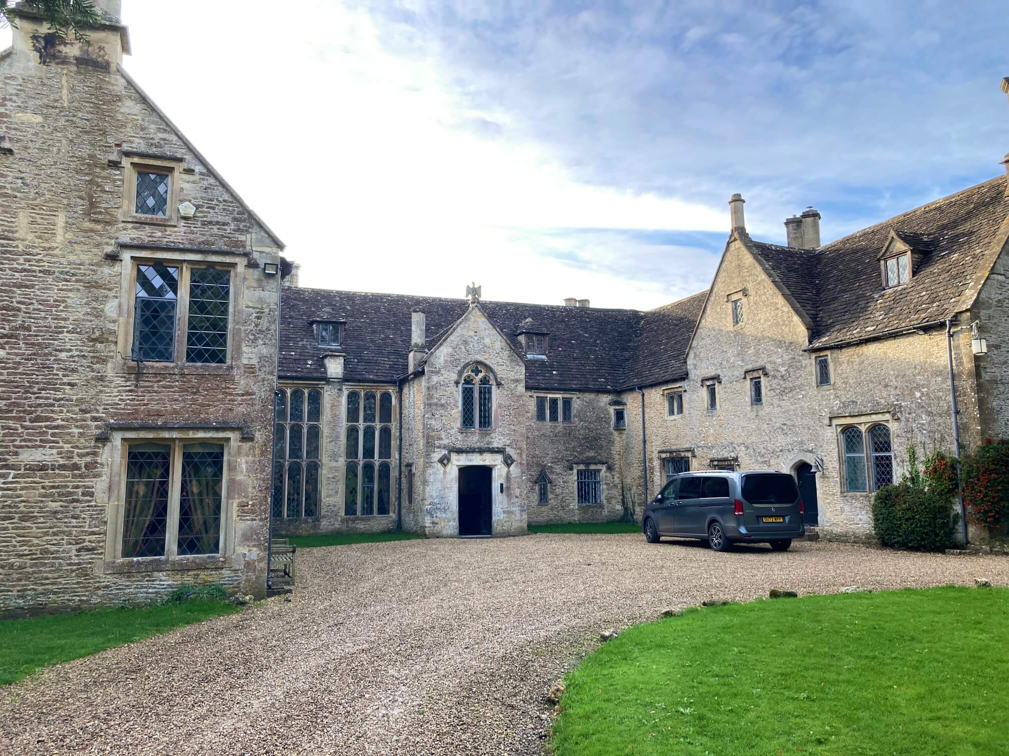 Famed TV & Film Cotswold Manor Tour - Cotswold Tours & Travel